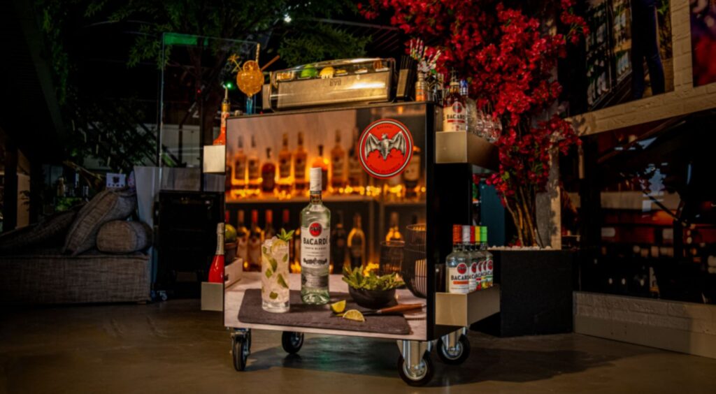 Moderne mobile Bar für Catering und Veranstaltungen